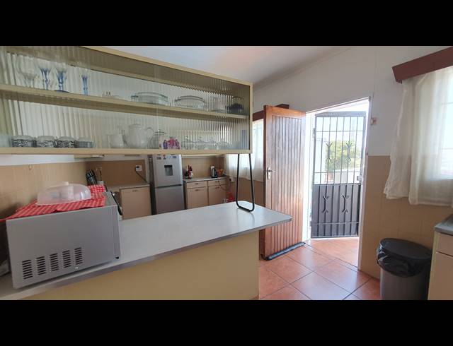 3 BEDROOM FREEHOLD FOR SALE IN RISANA